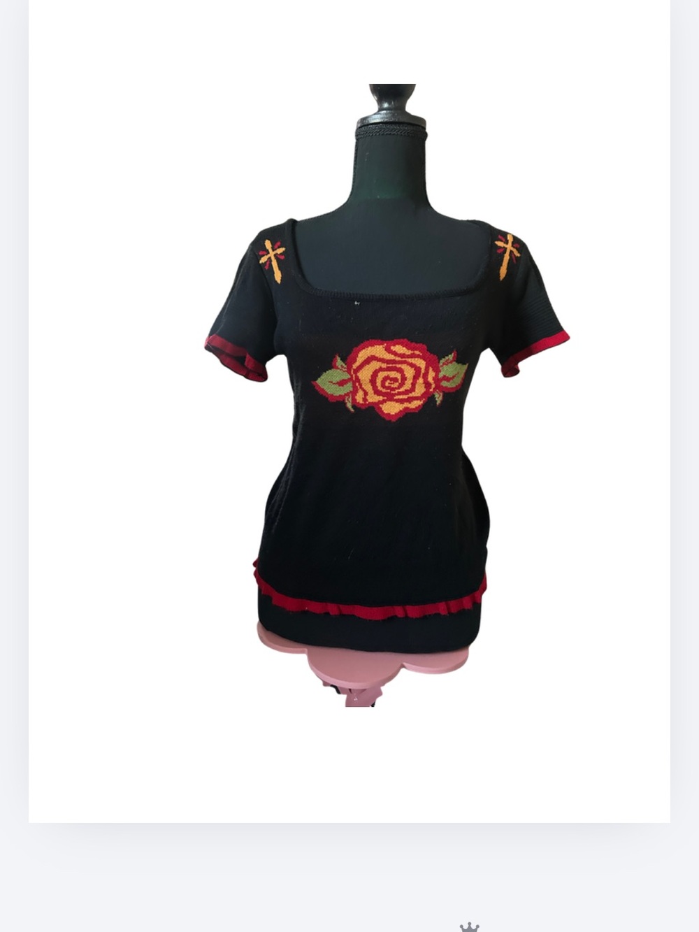 Relic Black Short-Sleeve Knit Top with Red Rose Motif